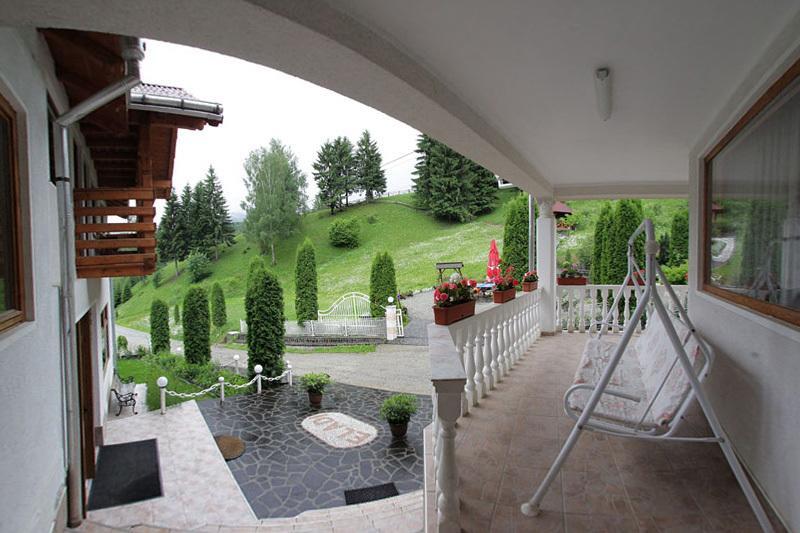 Pensiunea Eladi บอร์ชา ภายนอก รูปภาพ